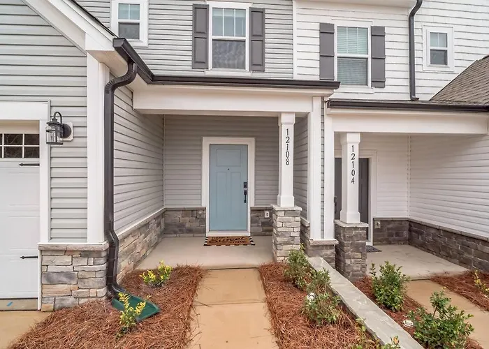 Gorgeous New Townhome/Charlotte!