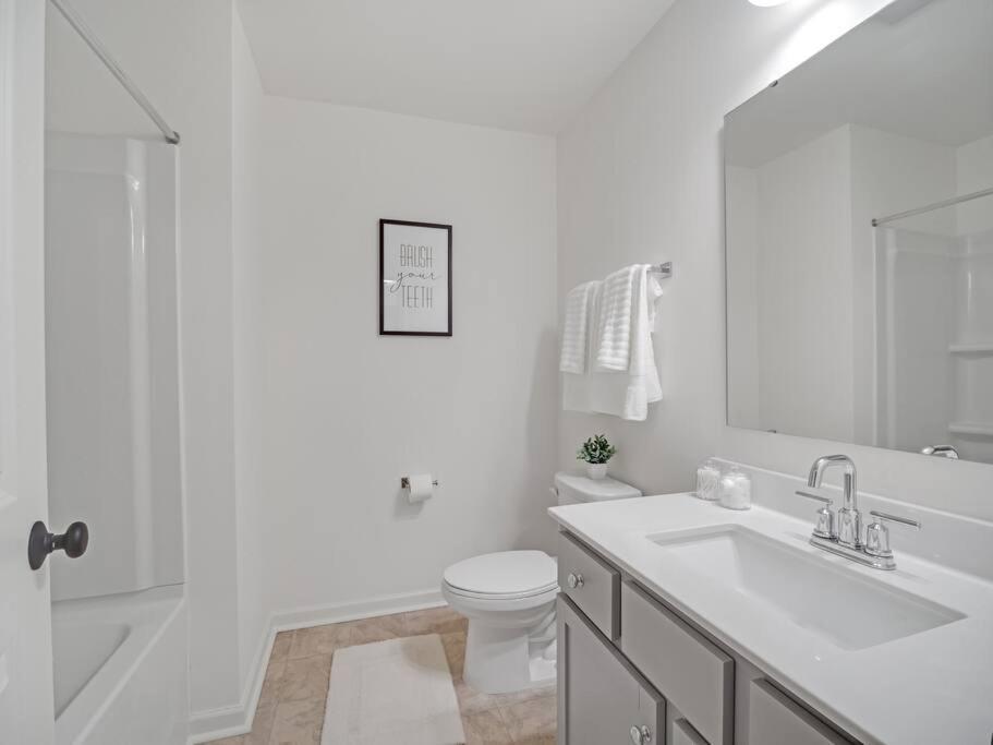 Gorgeous New Townhome/charlotte! Hébergement de vacances *